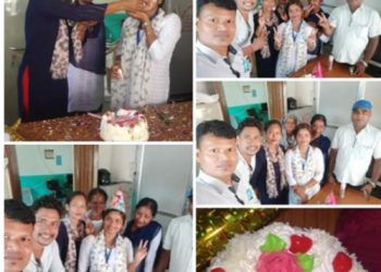 दुहबी नगरपालिकाका स्वास्थ्यकर्मि सामाजिक दुरिको धज्जि उडाउदै कार्यालयमै मनाउछ्न जन्मदिनको पार्टी