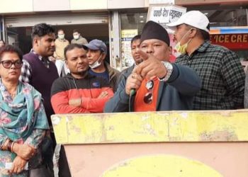 गच्छदारको  गर्जनले  तात्यो  सडक आन्दोलन