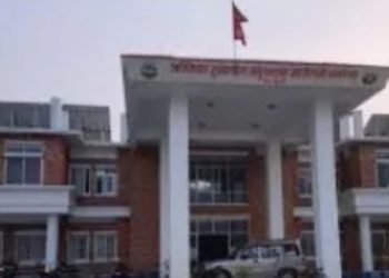 दुहबीको एक सामुदायिक बिधालयका प्रअले ९ लाख ९५ हजार आर्थिक हिनामिना गरेको भन्दै अख्तियारमा उजुरी