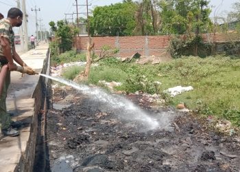 दुहबीको एक उद्योगको लापरबाहीले खानेपानीको मेन पाइपलाइन क्षति