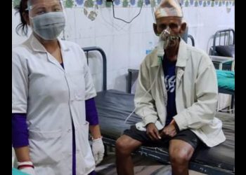 दुहबी प्रेस क्लबको पहलमा दुहबीका संतोष सिंहले गरे ज्येष्ठ नागरिकको उद्घार
