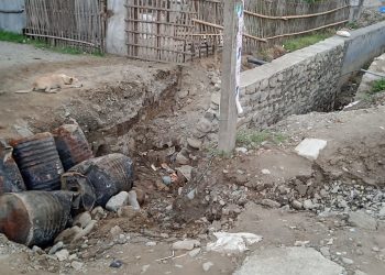 दुहबी वडा नम्बर ८ को बाटोको दुर्दशा हुँदा समेत जनप्रतिनिधीले वास्ता न गरेको स्थानीयको गुनासो
