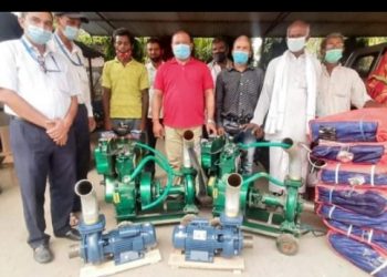 प्रगति कृषक समुहलाइ नगरप्रमुख गच्छदारद्वारा कृषि सामाग्री बितरण