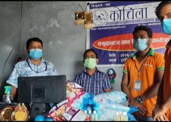 दुहबी प्रेस क्लबलाइ साथी मार्टले हस्तान्तरण गर्यो स्वास्थ्य सामाग्री