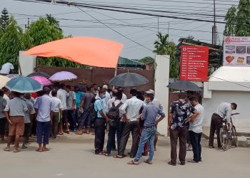 सेवा सुविधा माग गर्दा हुलास वायरद्वारा एकैपटक ९३ जना  मजदुरको जागीर चैट,मजदुर आन्दोलित भएपनि बार्ता  निस्कर्सबिहिन