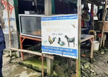 दुहबी नगरपालिकाको अनुगमनमा ,अधिकांश मासु पसल नियम बिपरित संचालन गरेको भेटियो ।