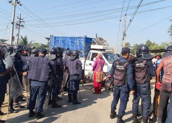 दुहबीमा कांग्रेस र एमाले कार्यकर्ताबिच झडप १ दर्जन भन्दा बढि घाइते सुरक्षा बेवस्था कडा