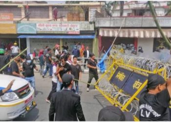 विराटनगरमा पहिचानवादी र प्रहरीबीच झडप, आधा दर्जन घाइते ।