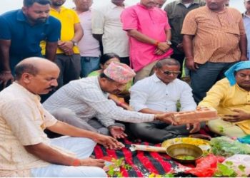 हिन्दु स्वंम सेवक छात्राबासको शिलान्यास दुहबी बासीको आन्तरिक आय वृद्धिका लागि कसैसंग सम्झौता नगर्ने : मेयर गच्छ्दार