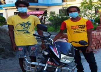 मोटरसाईकल चोरीमा संलग्न खनारका कमरूदिन र सम्सेर पक्राउ ।