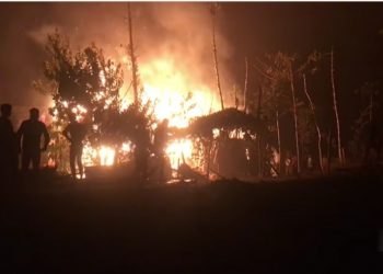 दुहबी ९ मा आगलागीबाट लाखौँको क्षति ।