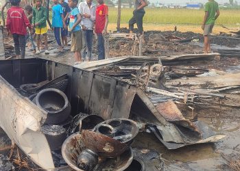 दुहबीमा भीषण आगलागी ४ घर जलेर नस्ट १५ लाखको क्षेती १ दर्जन भन्दा बढि घाइते