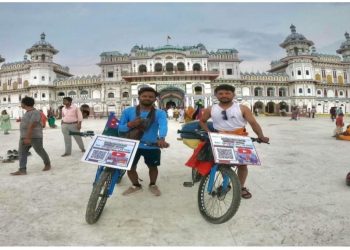 विश्व शान्ति र जनकल्याणको निम्ति दुहबीका दुई युवा साइकलमा १५ सय किलोमिटर केदारनाथ सम्मको यात्रामा निस्किए